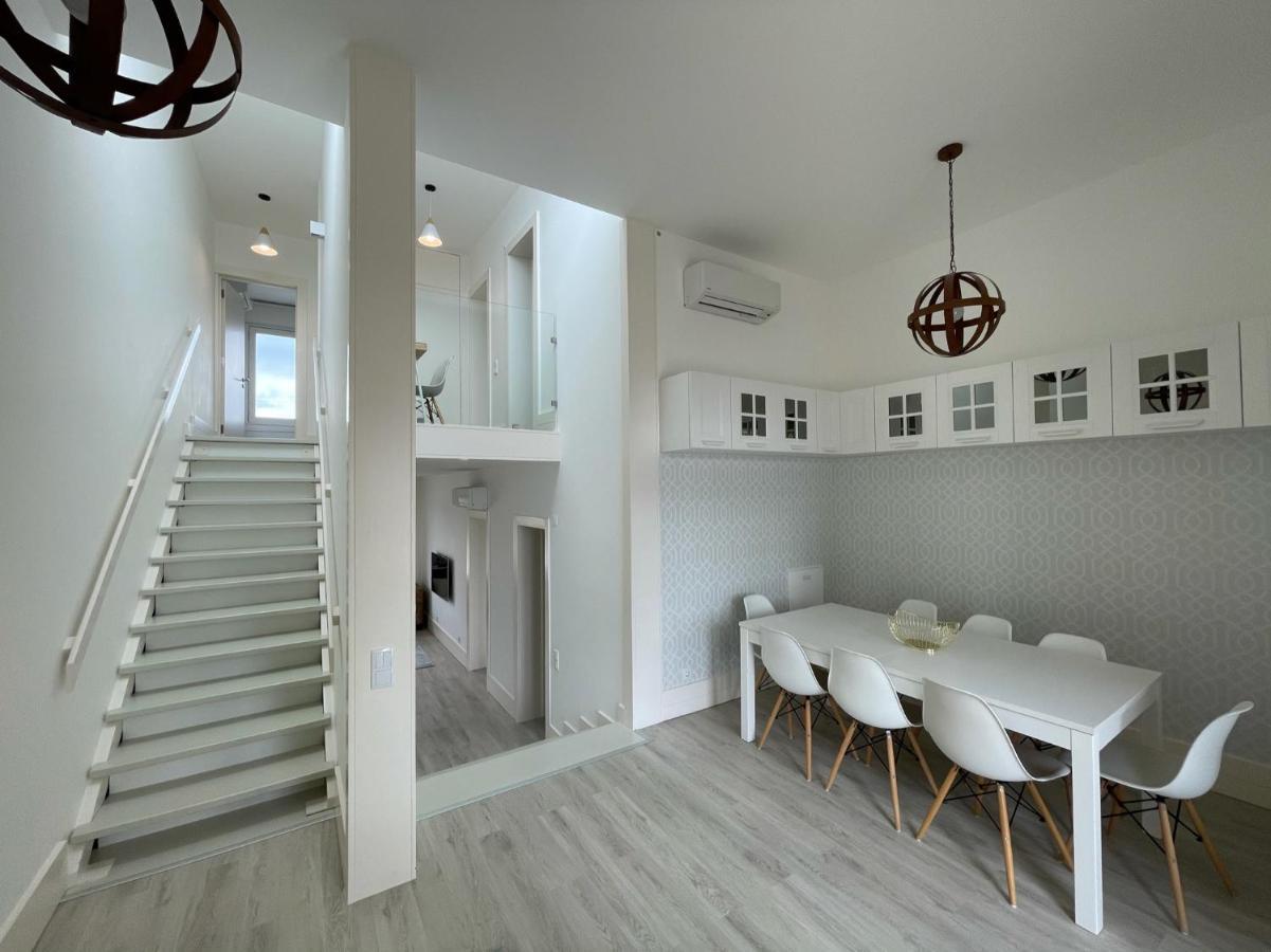 Beautiful Penthouse Apartment With Terrace - 4 Minute Walk To The Beach Troia Buitenkant foto